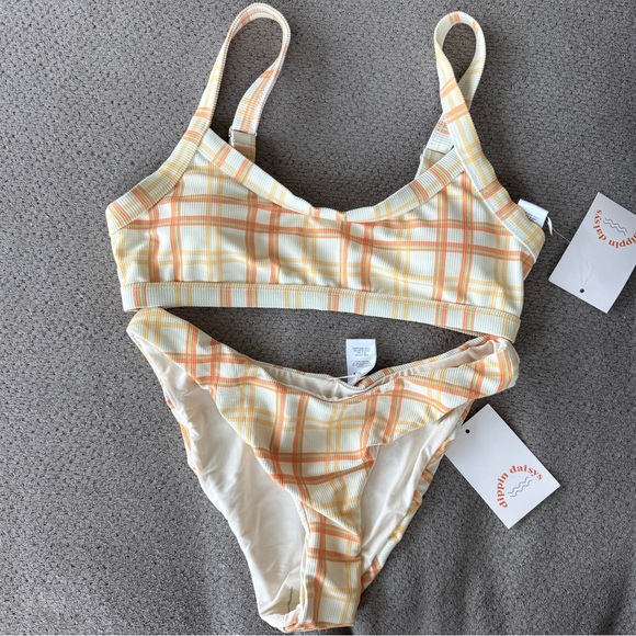 Dippin’ Daisy’s Bikini Set - Picture 1 of 3